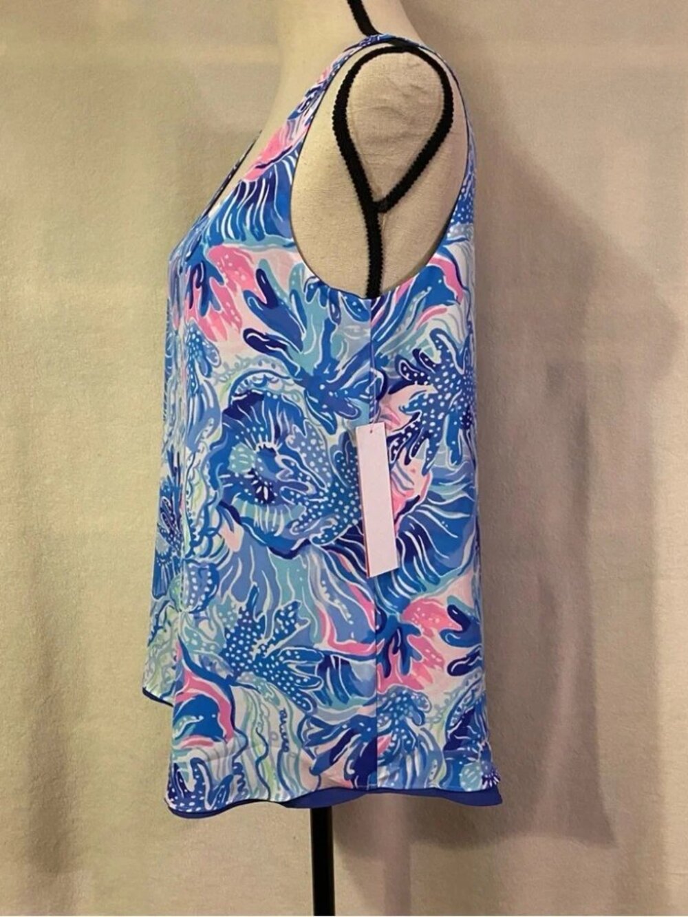 NWT Lilly Pulitzer Florin Shade Seekers sleeveless v-neck reversible top - Picture 2 of 12